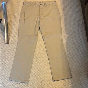 Old Navy Men's Tan Pants. 31 x 32